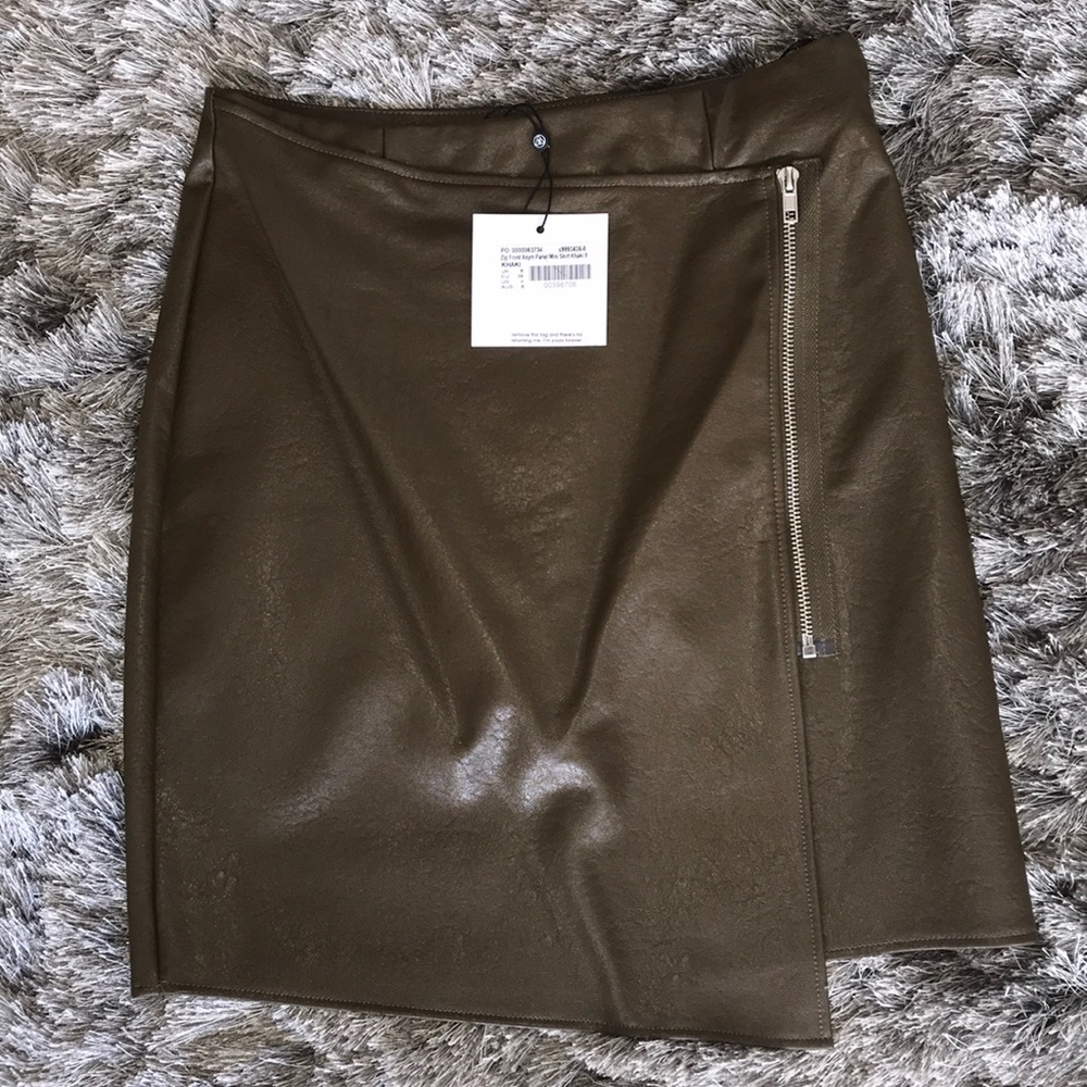 NWT Missguided Zip Front Khaki Mini Skirt